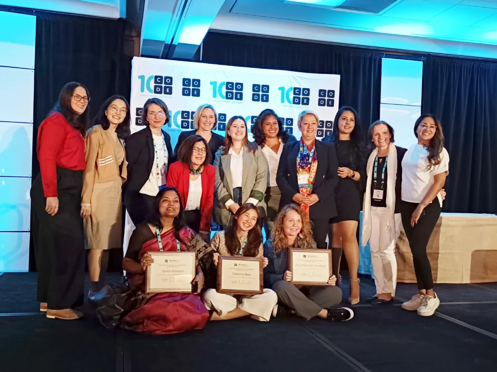 coding bee academy menerima penghargaan di CSEducon 2023